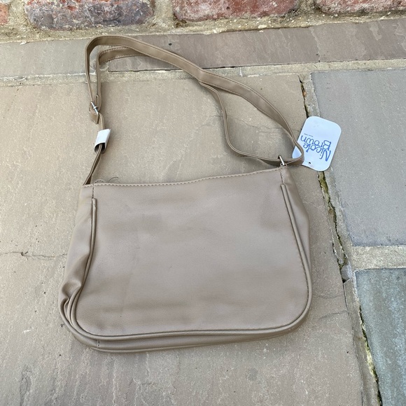 BNWT Nicole Brown Crossbody Bag Taupe Brown Adjustable Strap Handbag - Picture 3 of 6